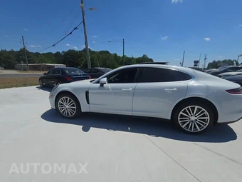 2017 Porsche Panamera 4S – miniatura 3