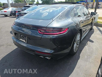 2017 Porsche Panamera 4S – miniatura 3