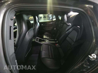 2017 Porsche Panamera 4S – miniatura 13