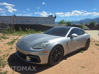2017 Porsche Panamera 4S