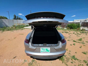 2017 Porsche Panamera 4S – miniatura 14