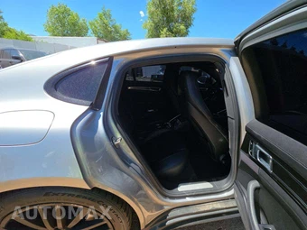 2017 Porsche Panamera 4S – miniatura 16