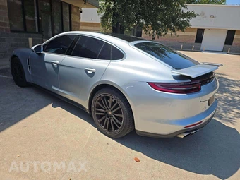 2017 Porsche Panamera Turbo – miniatura 2