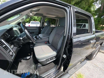 2017 Ram 1500 Big Horn Crew Cab Medium Bed – miniatura 6