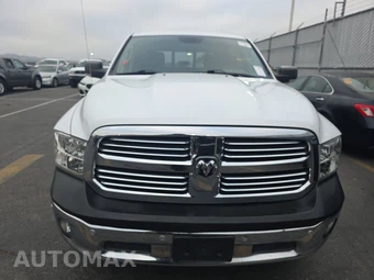 2017 Ram 1500 Big Horn Crew Cab Short Bed - miniatura 2