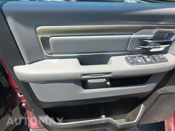 2017 Ram 1500 Big Horn Crew Cab Short Bed – miniatura 9