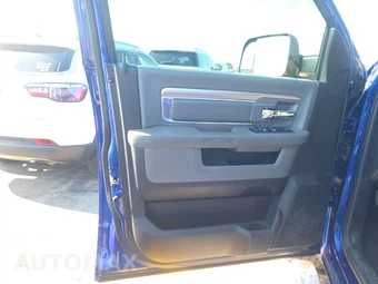 2017 Ram 1500 Big Horn Crew Cab Short Bed – miniatura 9