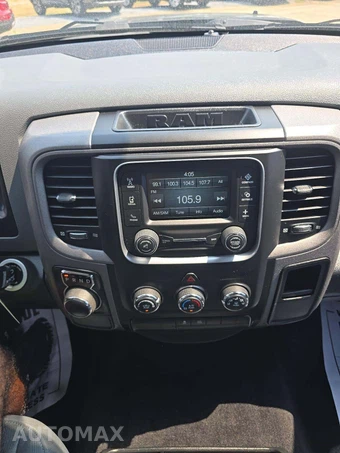 2017 Ram 1500 Express Crew Cab Short Bed – miniatura 10