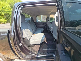 2017 Ram 1500 Express Crew Cab Short Bed – miniatura 16