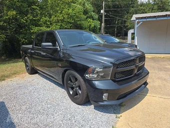 2017 Ram 1500 Express Crew Cab Short Bed – miniatura 4