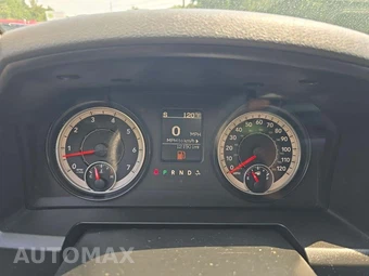 2017 Ram 1500 Express Crew Cab Short Bed – miniatura 9