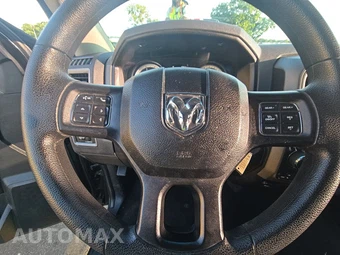 2017 Ram 1500 Express Crew Cab Short Bed - miniatura 10