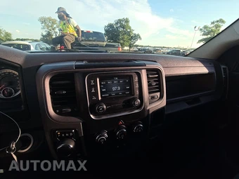 2017 Ram 1500 Express Crew Cab Short Bed - miniatura 11