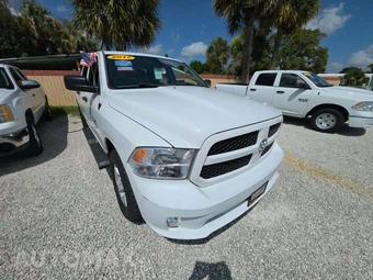 2017 Ram 1500 Express Crew Cab Short Bed - miniatura 4