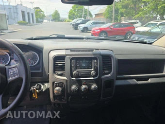 2017 Ram 1500 Express Crew Cab Short Bed – miniatura 10