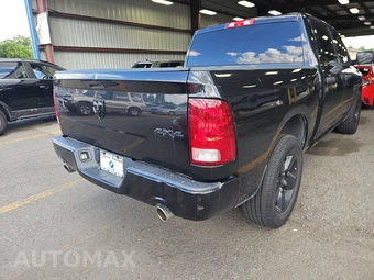 2017 Ram 1500 Express Crew Cab Short Bed – miniatura 4
