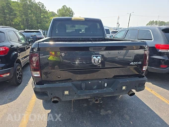 2017 Ram 1500 Express Crew Cab Short Bed – miniatura 5