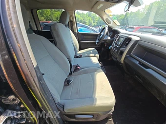 2017 Ram 1500 Express Crew Cab Short Bed – miniatura 8