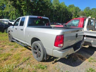2017 Ram 1500 Express Extended Cab Medium Bed – miniatura 2