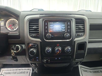 2017 Ram 1500 Express Extended Cab Medium Bed – miniatura 10