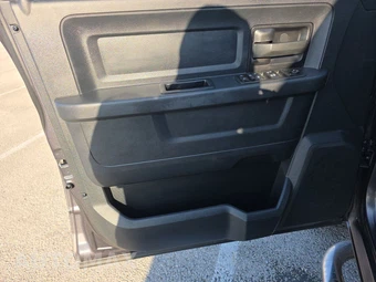 2017 Ram 1500 Express Extended Cab Medium Bed - miniatura 9