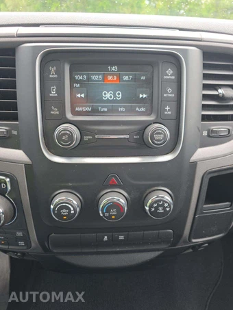 2017 Ram 1500 Express Extended Cab Medium Bed – miniatura 7