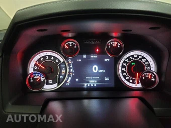 2017 Ram 1500 Laramie Crew Cab Extra Short Bed - miniatura 10