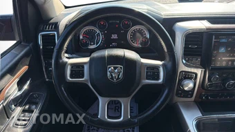 2017 Ram 1500 Laramie Crew Cab Medium Bed - miniatura 15