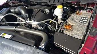 2017 Ram 1500 Laramie Crew Cab Medium Bed - miniatura 34