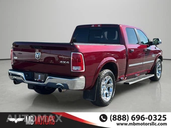2017 Ram 1500 Laramie Crew Cab Medium Bed - miniatura 4