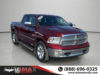 2017 Ram 1500 Laramie Crew Cab Medium Bed - miniatura 6