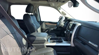 2017 Ram 1500 Laramie Crew Cab Medium Bed - miniatura 9