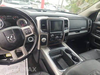2017 Ram 1500 Laramie Crew Cab Short Bed - miniatura 11