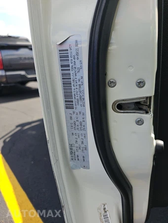 2017 Ram 1500 Laramie Crew Cab Short Bed - miniatura 14