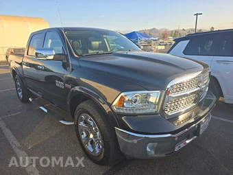 2017 Ram 1500 Laramie Crew Cab Short Bed – miniatura 3