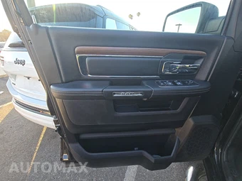 2017 Ram 1500 Laramie Crew Cab Short Bed – miniatura 9