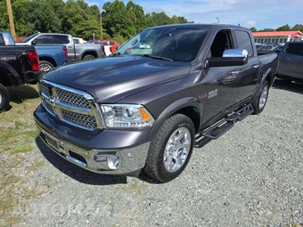 2017 Ram 1500 Laramie Crew Cab Short Bed