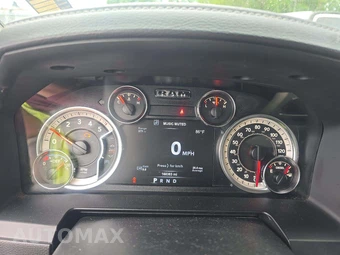 2017 Ram 1500 Laramie Crew Cab Short Bed – miniatura 9