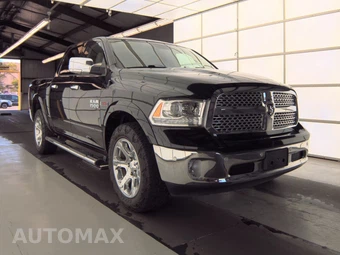 2017 Ram 1500 Laramie Crew Cab Short Bed - miniatura 3