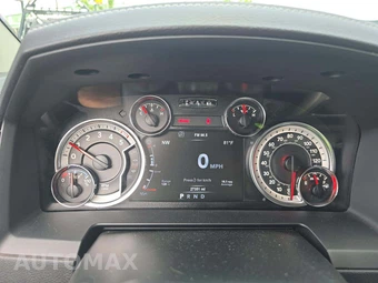 2017 Ram 1500 Laramie Crew Cab Short Bed - miniatura 6