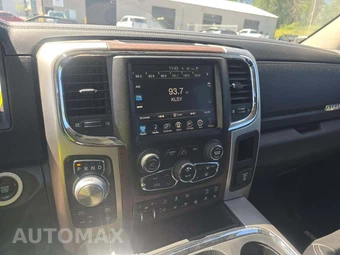 2017 Ram 1500 Laramie Extended Cab Medium Bed - miniatura 7