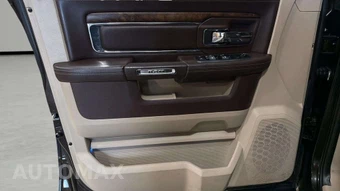 2017 Ram 1500 Laramie Longhorn Crew Cab Medium Bed - miniatura 17