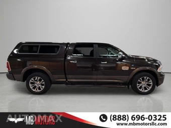 2017 Ram 1500 Laramie Longhorn Crew Cab Medium Bed - miniatura 3