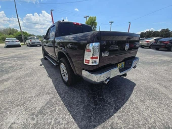 2017 Ram 1500 Laramie Longhorn Crew Cab Short Bed - miniatura 2