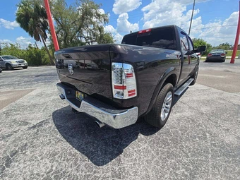 2017 Ram 1500 Laramie Longhorn Crew Cab Short Bed - miniatura 3