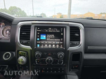 2017 Ram 1500 Limited Crew Cab Medium Bed - miniatura 7