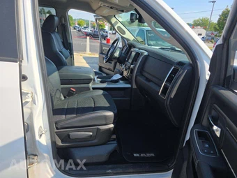 2017 Ram 1500 Night Crew Cab Short Bed - miniatura 15