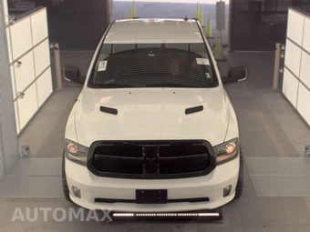 2017 Ram 1500 Night Crew Cab Short Bed - miniatura 2