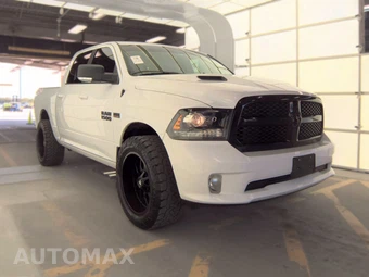 2017 Ram 1500 Night Crew Cab Short Bed - miniatura 3