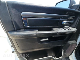 2017 Ram 1500 Night Crew Cab Short Bed - miniatura 9